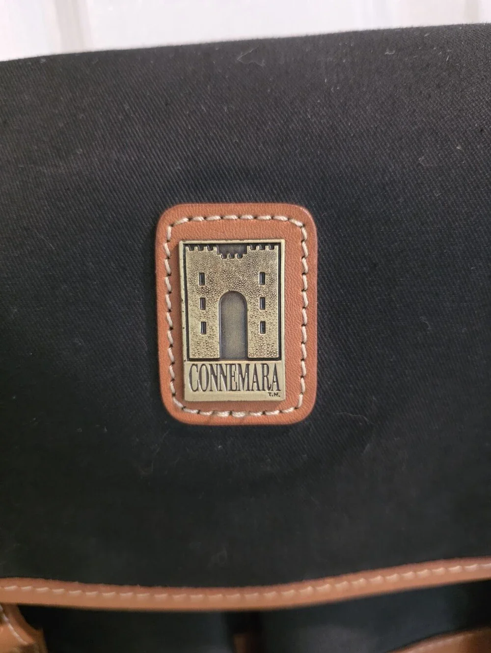 Connemara brand messenger